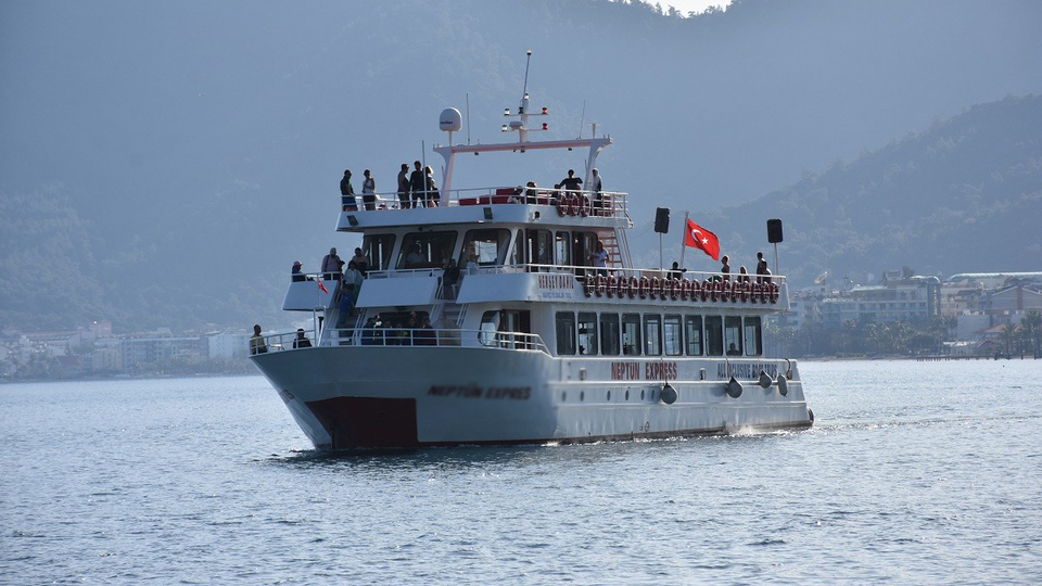 Tekneler denize, sezon turizme açıldı