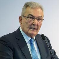 Almanya'da tedavisi tamamlanan Deniz Baykal, Türkiye'ye döndü