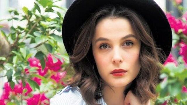 Büşra Develi kimdir?