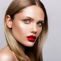 Dudakları estetiğe başvurmadan dolgunlaştırmanın yöntemleri!