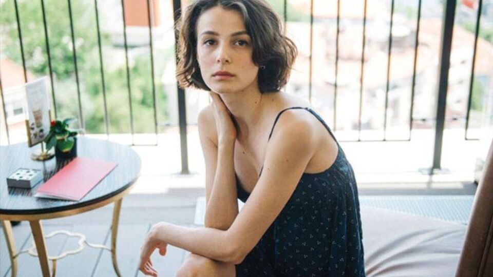 Büşra Develi kimdir?