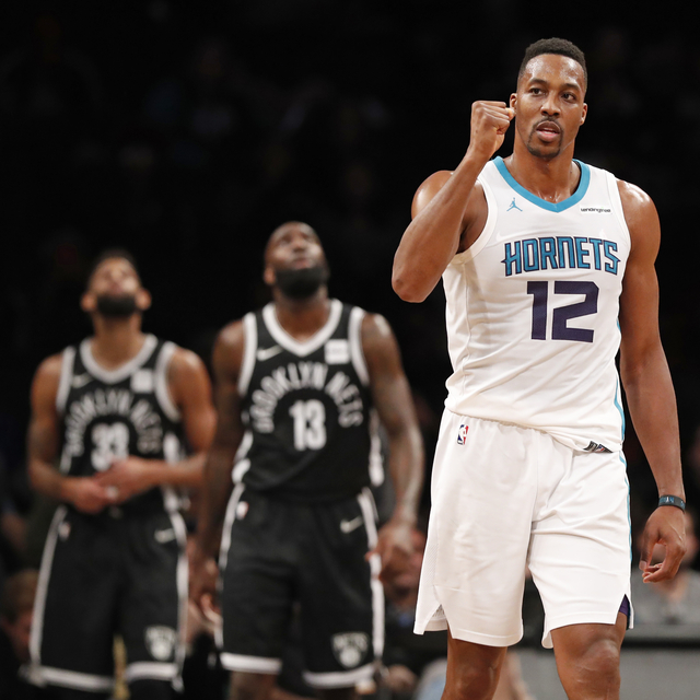 Howard'dan 32 sayı 30 ribaunt!