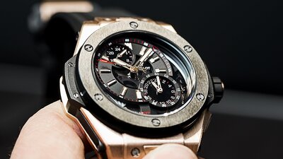 Hublot'dan Dünya Kupası'na özel akıllı saat!