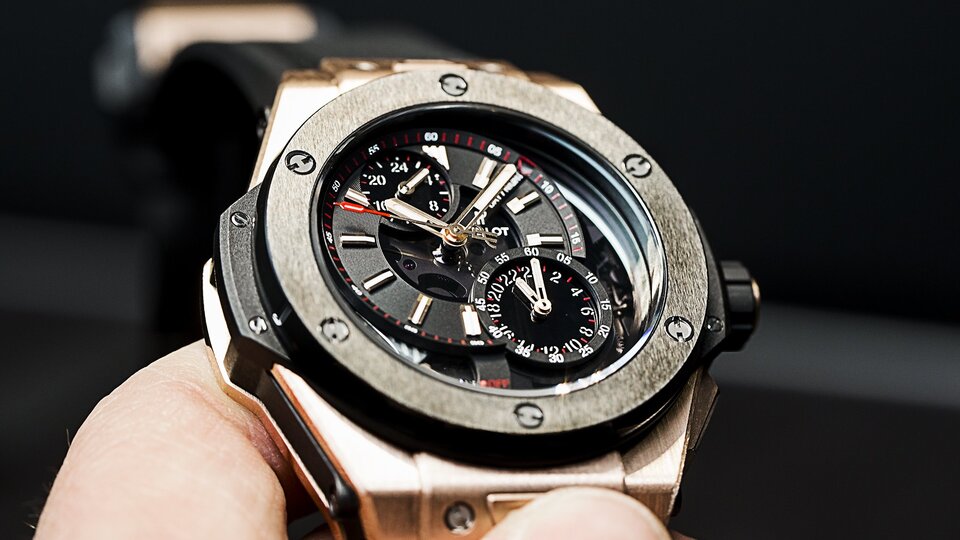 Hublot'dan Dünya Kupası'na özel akıllı saat!