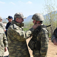 Org. Akar Suriye sınırındaki birlikleri denetledi