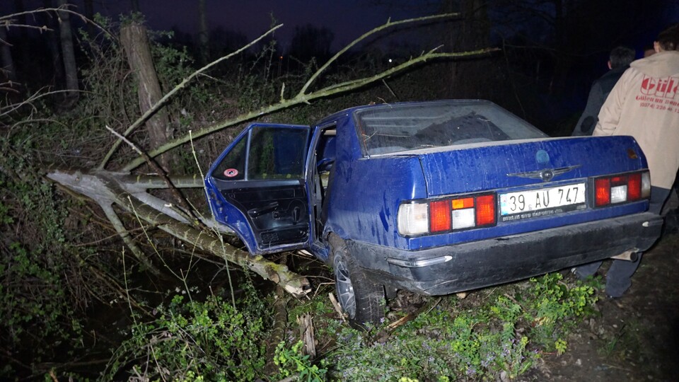 Ehliyetsiz gencin babasının arabası ile macerası kısa sürdü