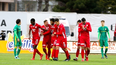 Fenerbahçe'ye tarihi fark! 8 gol!