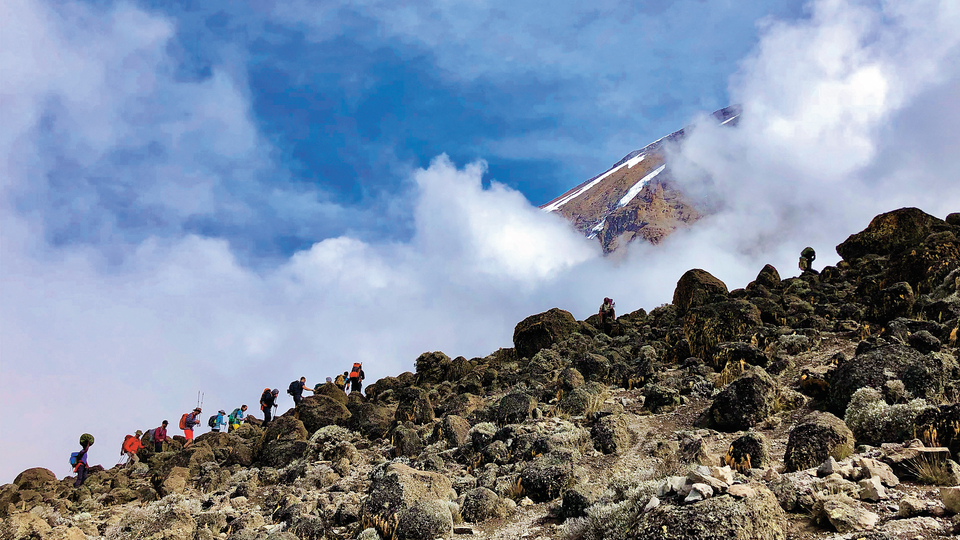 15 saatte 6 bin metreye