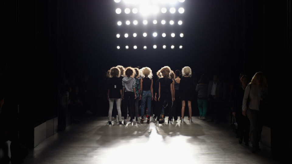 Mercedes-Benz Fashion Week İstanbul'da 10. moda mevsimi