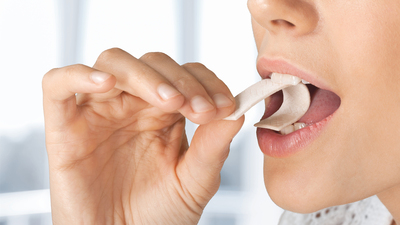 Bu sakızı çiğneyen hasta olmuyor!