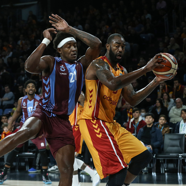 Galatasaray Odeabank, son çeyrekte açıldı