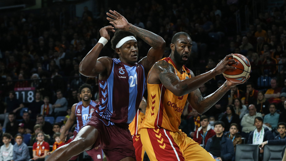 Galatasaray Odeabank, son çeyrekte açıldı