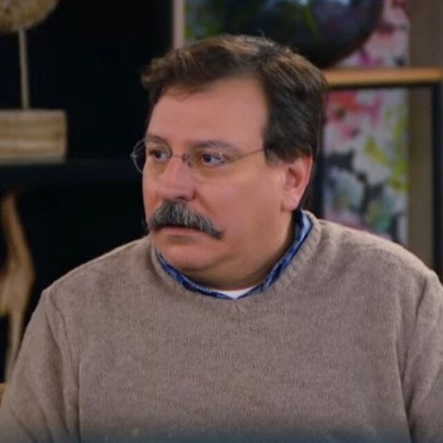 Tuna eski eşine borç para veriyor