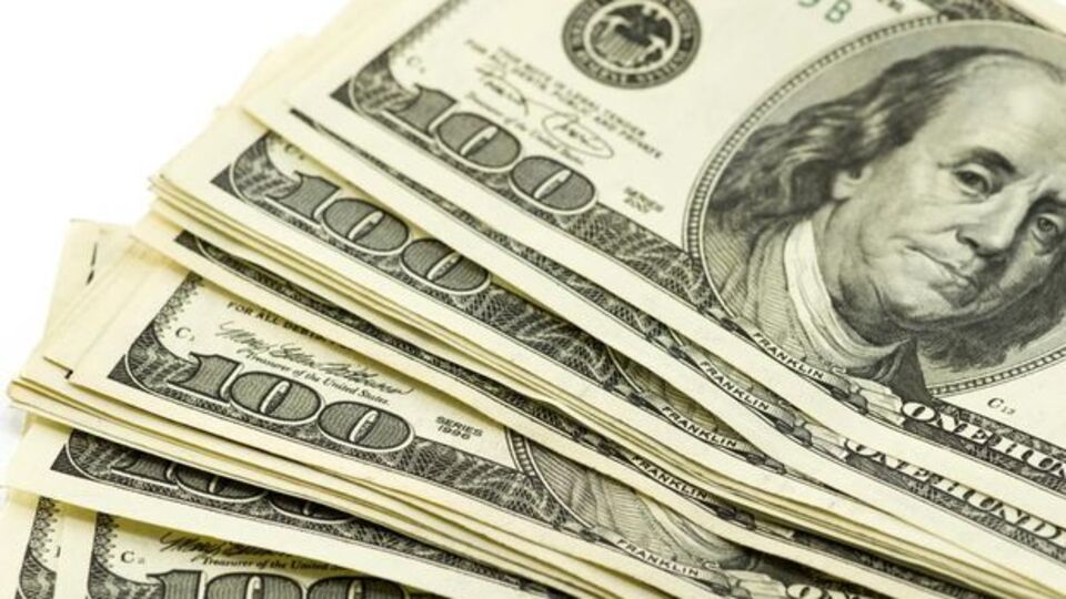 Dolar 4 lira sınırından döndü