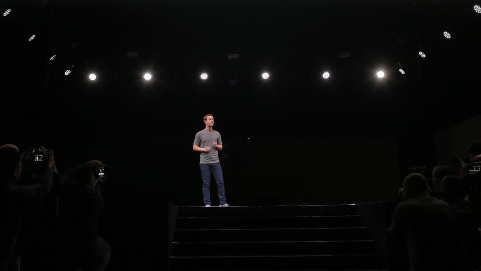 Facebook'a güven azaldı! Demokrasiye zarar veriyor...