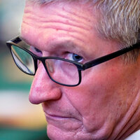 Apple’ın patronundan Facebook yorumu: “Durum vahim…”