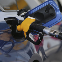 Benzini 1.5 dolarda sabitledik