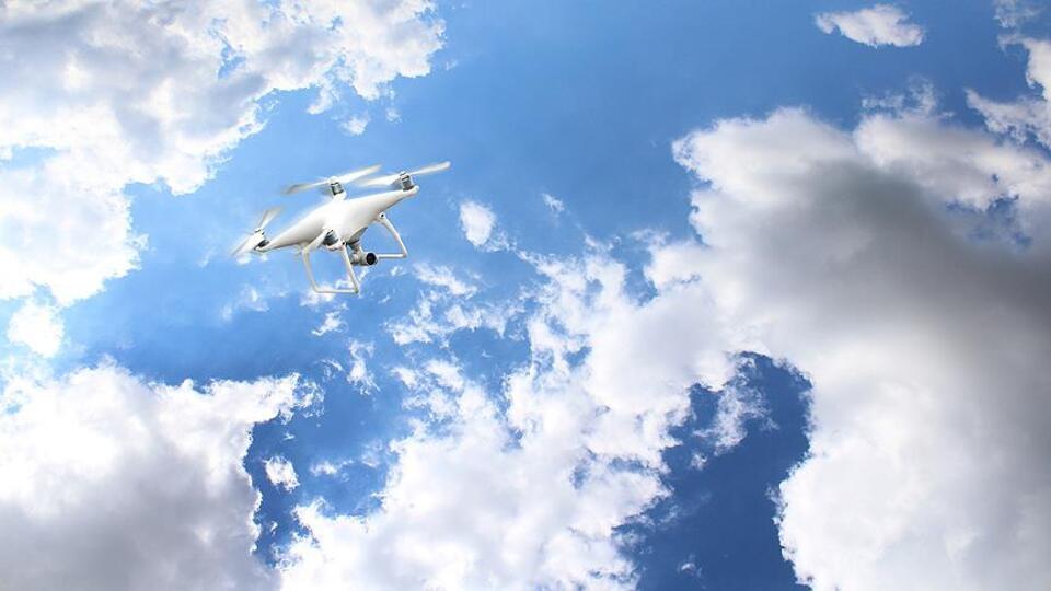 Drone 278 kişinin hayatını riske attı