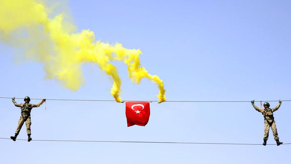 Komandoların zorlu eğitimi!