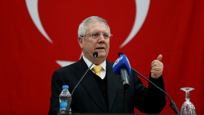 Adaylığını resmen açıklıyor!