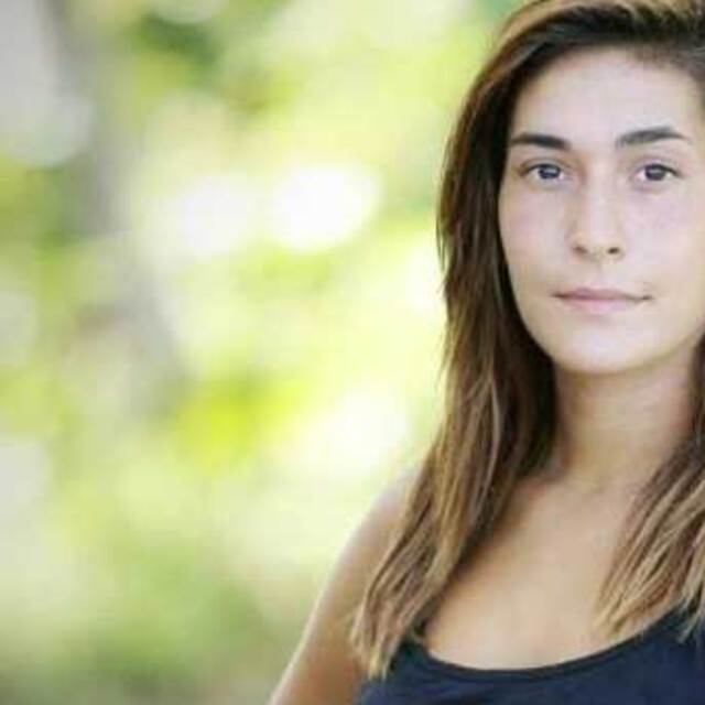 Berna Canbeldek kimdir?