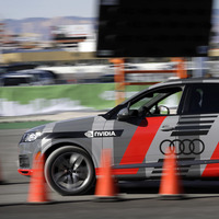 Sürücüsüz otomobile bir dev daha dur dedi!