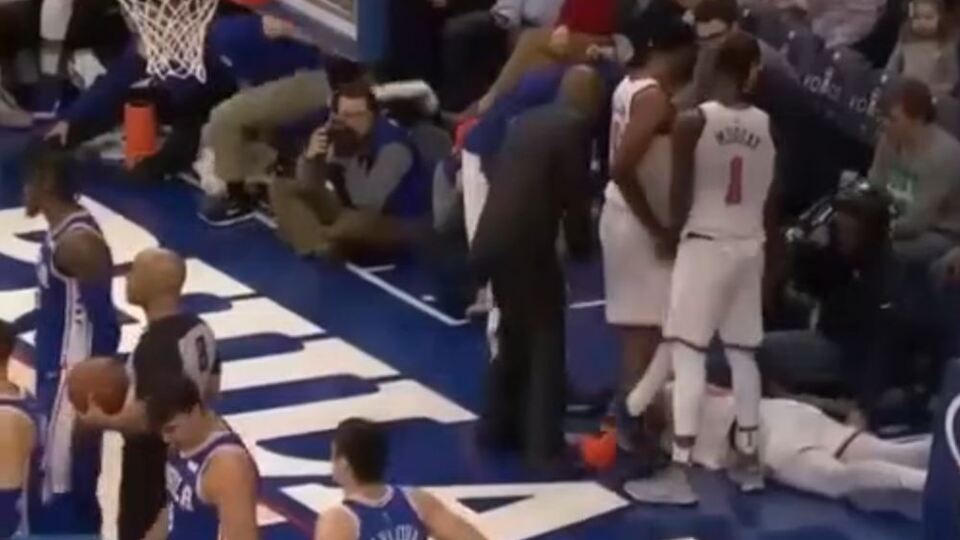 Ersan İlyasova'dan FETÖ'cü Enes'e blok!