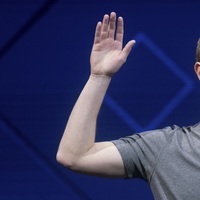 Facebook, skandalların ardından yeni cihazın tanıtımını erteledi!