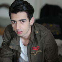 "Kızlar evimi basmaya başlayınca taşındım"