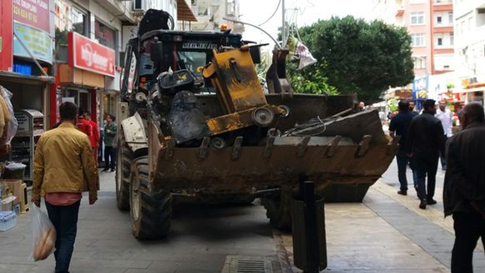 Vatandaşlar bir anda kaçmaya başladı! Savunması şoke etti