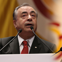 Adnan Polat'a geri dön çağrısı! Salonda alkışlar...