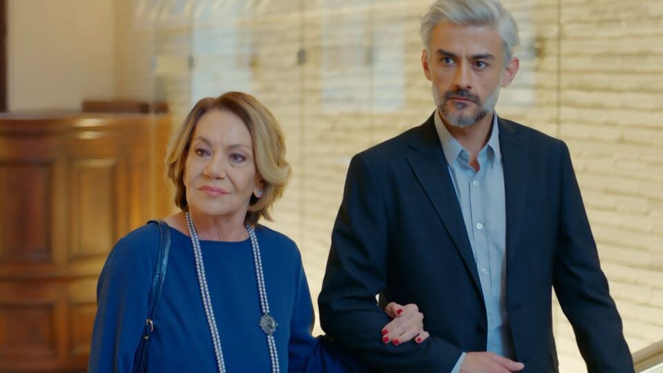 "Babam en büyük servetini ismini bile bilmediği bir kıza bırakmış!"