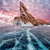 Dünyanın en derin ve en eski gölünün üzerinde yürüdü!