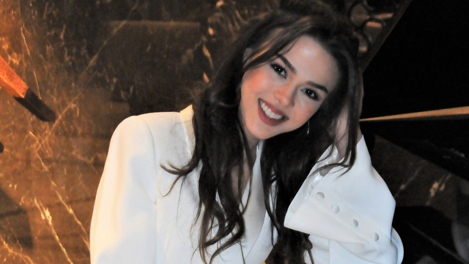 "Aşk dil tutulmasıdır"