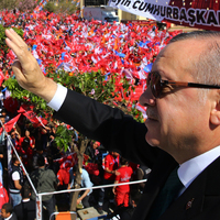 Cumhurbaşkanı Erdoğan ünlü isimlerle sınır karakolunda