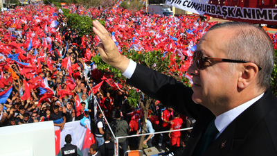 Cumhurbaşkanı Erdoğan ünlü isimlerle sınır karakolunda