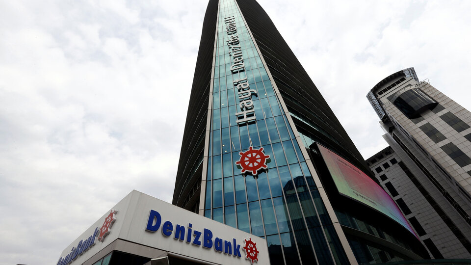Denizbank'ın satışı ile ilgili görüşmeler devam ediyor