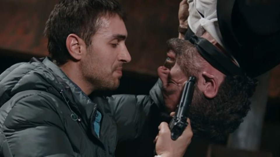 Tahir Vedat'ı öldürdü mü? Kelepçe...