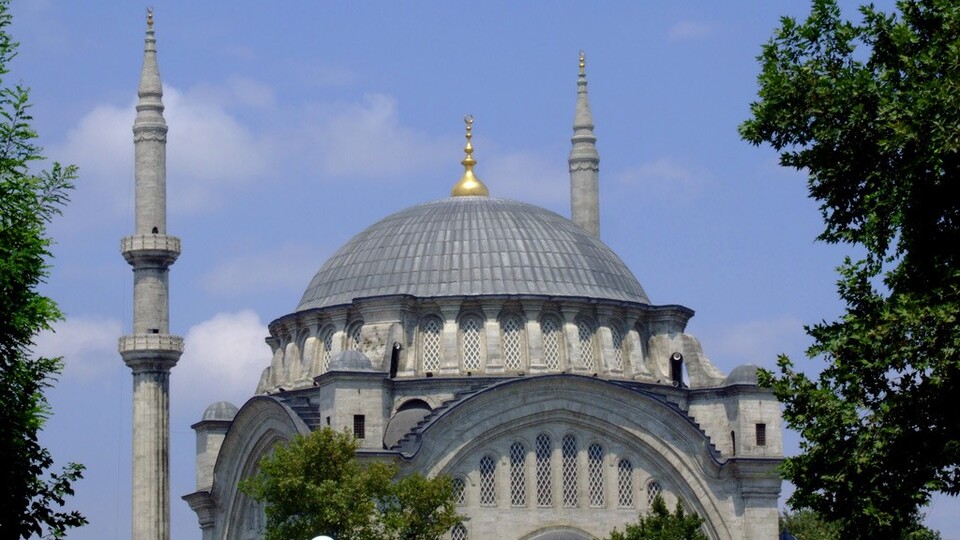 Mustafa Ağa'nın mimari harikası Nuruosmaniye Cami!