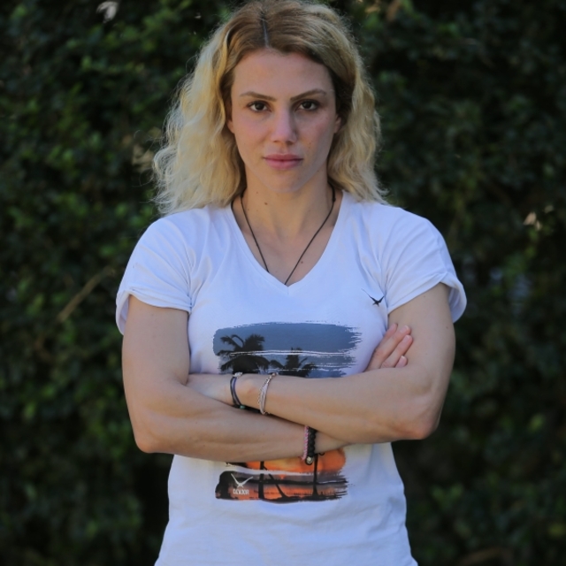 Funda Alkayış kimdir?