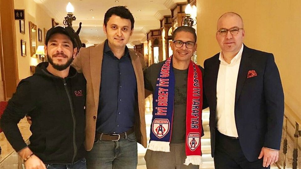 Alex yeniden Türkiye'de!