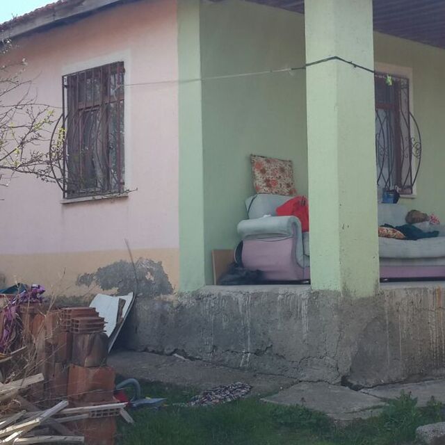 Kayıp kızlar tutuldukları gecekonduda bulundu