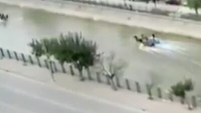 Sosyal medyada ilgi odağı oldular! Sulama kanalında ilginç yarış