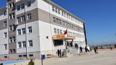 Tekirdağ'daki 570 öğrencili lisede 'menenjit' alarmı