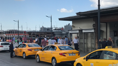 Taksiciler kendi 'Uber'ini kurdu