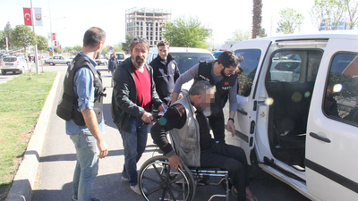 Sürünerek kaçmaya çalıştı!