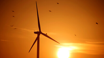 Temiz enerjide rekor! İhtiyacından fazlasını üretti!