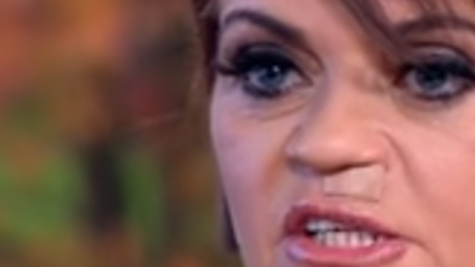 Bütün parasını estetiğe yatıran o ünlü artık kirasını bile ödeyemiyor!