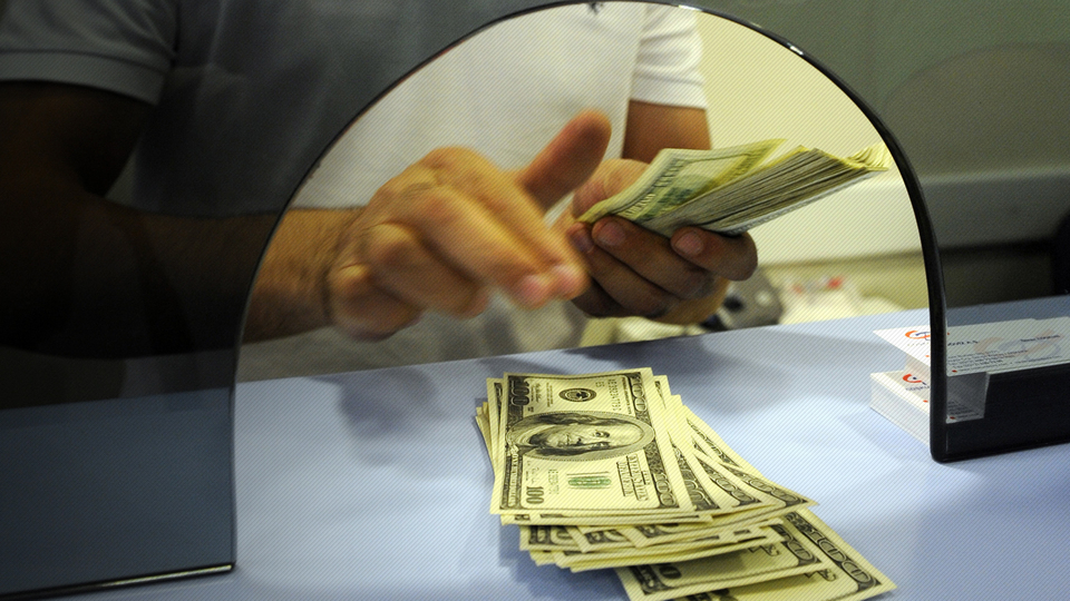 Döviz bürosuna 1 Nisan şakası