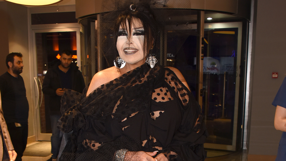 Tedaviye canlı yayın molası!